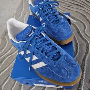 Adidas Gazelle  6.5 in men is equivalent to 8 in women